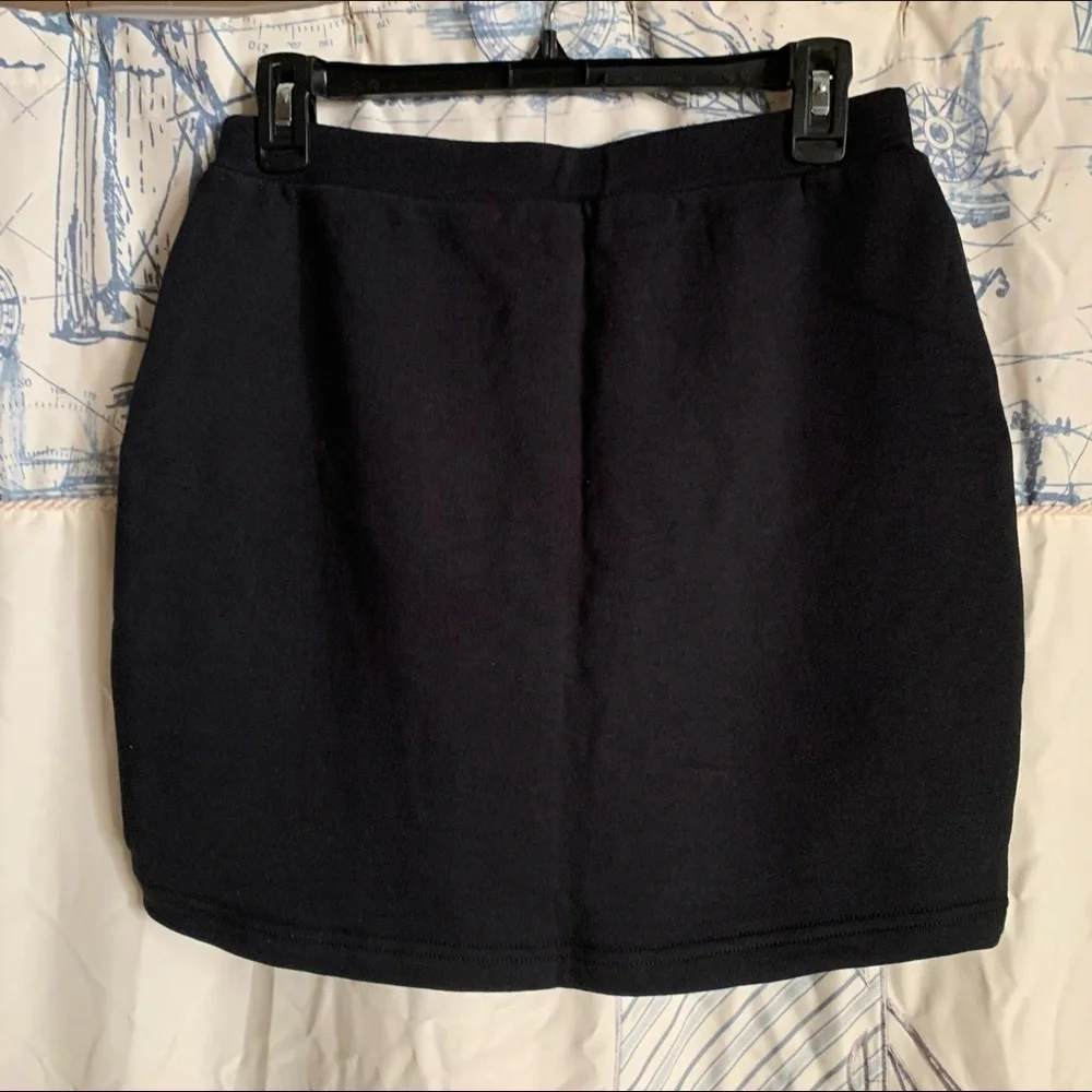 KAPPA
AUTHENTIC GLENDA SKIRT
Women – Black Smoke-pink Ltred Cherry - Picture 5 of 13